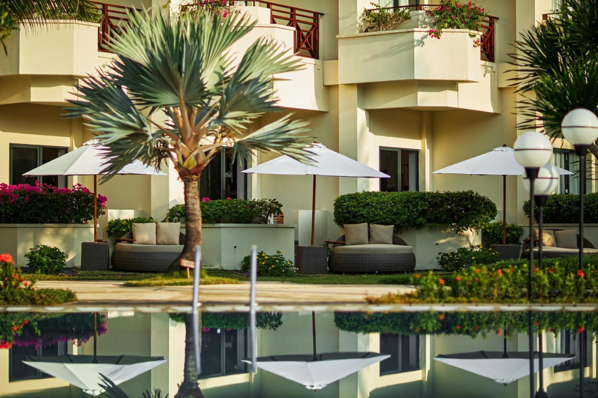Grand Mirage Resort & Thalasso Bali Νούσα Ντούα Εξωτερικό φωτογραφία The pool at the hotel